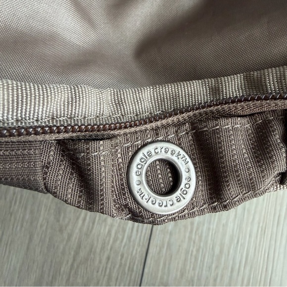 Eagle Creek Universal Traveler Backpack, 30L - Picture 7 of 9